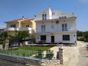 Apartments with a parking space Tribunj, Vodice - 16302